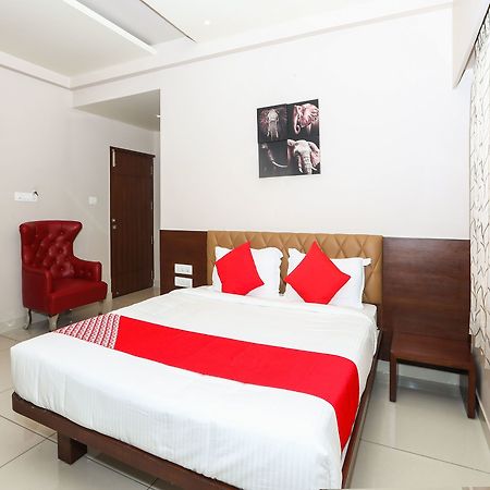Oyo 15220 Jn Stay Mysore Bagian luar foto