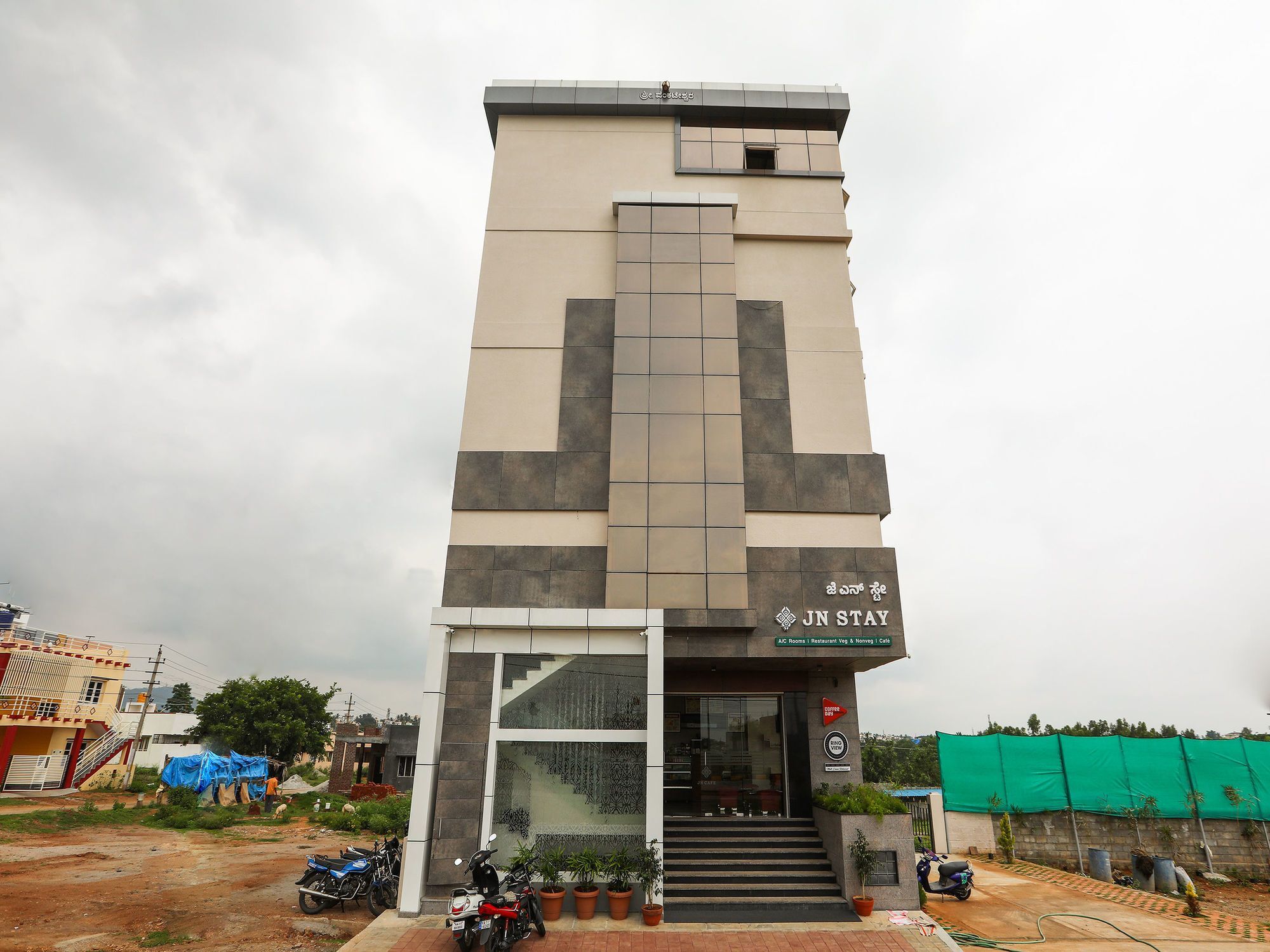 Oyo 15220 Jn Stay Mysore Bagian luar foto